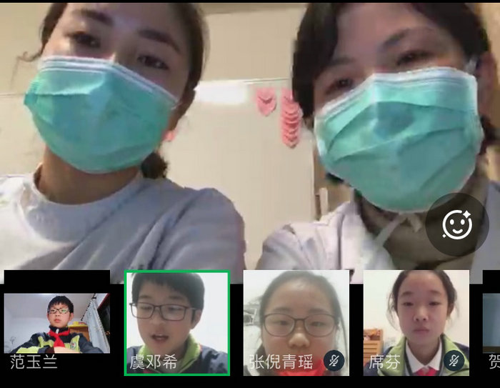 0b0614dbd04b993edd8d0d6f0ca3a24e.jpg 新华日报(交汇点):“云班会”开启特殊的生活教育 苏州“红领巾”致敬“疫”线白衣天使2.jpg